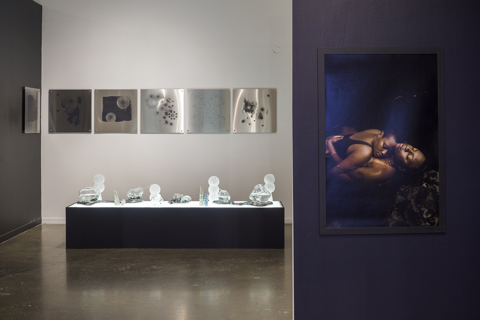 Les-yeux-dans-leau_vue-exposition-Galerie-dart-Foreman