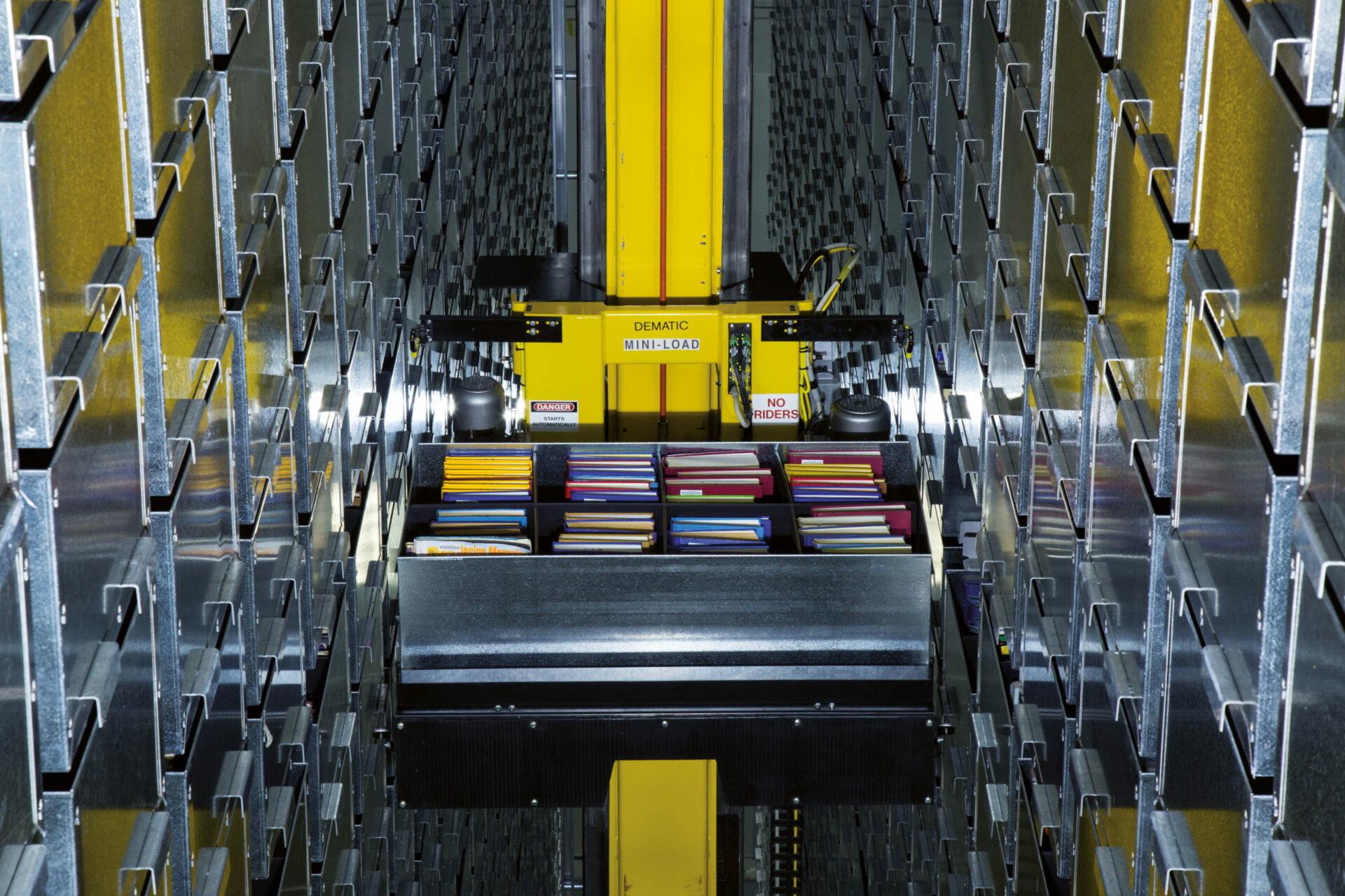 Lee-Hinshaw_UTSLibraryRetrievalSystem