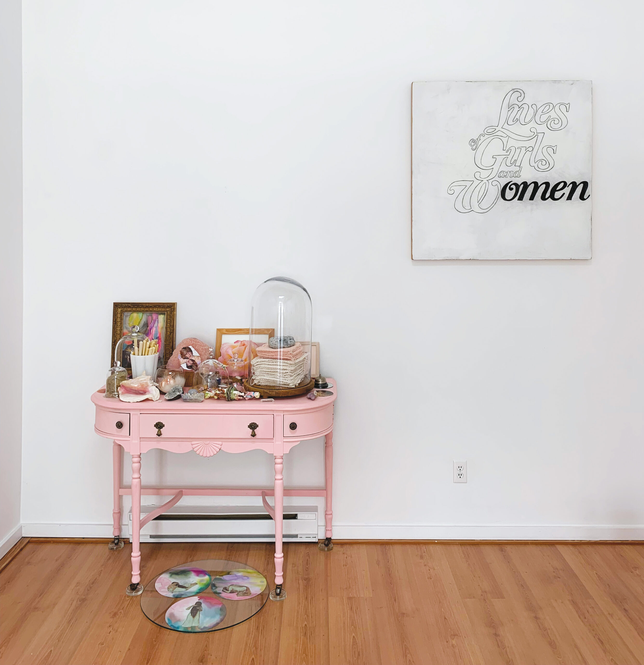 Sonja Ahlers, Pink Vanity, installation view, 2024.