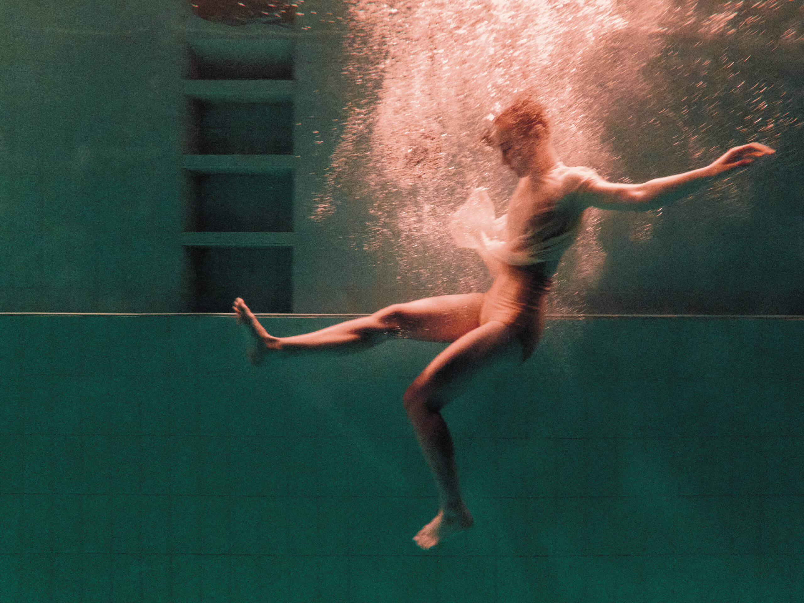 Chélanie Beaudin-Quintin & Caroline Laurin-Beaucage Une eau la nuit, 2021.